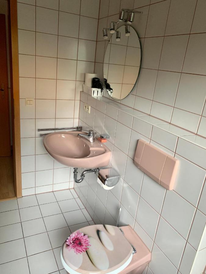 Einladendes Appartement Im Gruenen Fuer 2 Personen Ostrach Exterior foto
